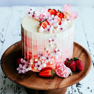 Торт с цветами Сакуры купить - пермь.сладкоежкин.рф